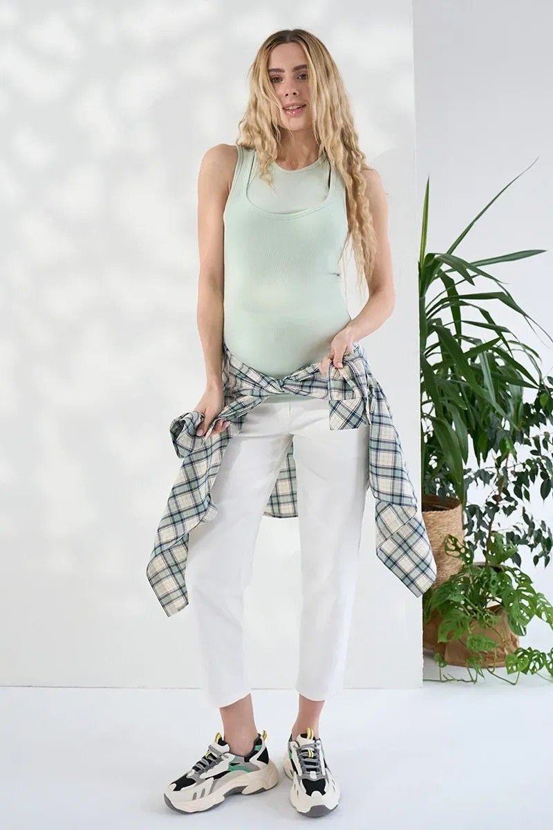 Джинсы МОМ молочного цвета с высоким поясом Aria